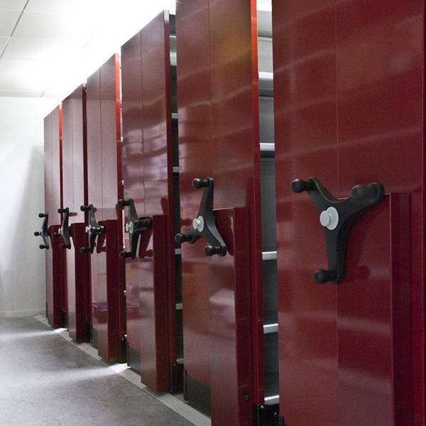 Rayonnage base mobile