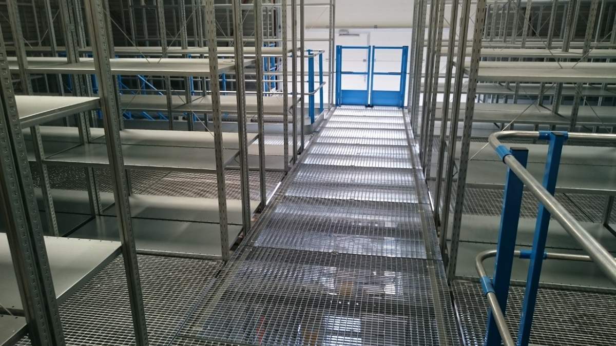 RAYONNAGE GALVANISE DANS LE GARD