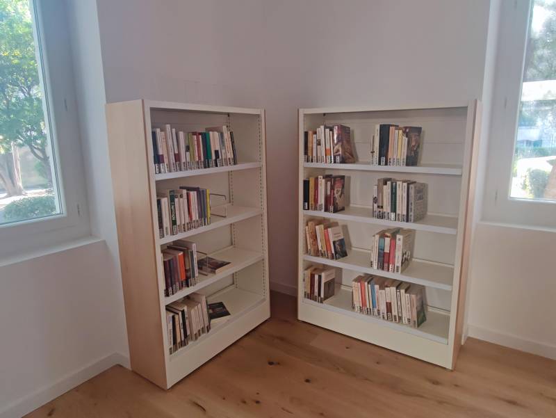 Aménagement d'une bibliothèque dans le Vaucluse