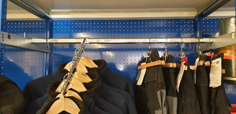 RAYONNAGES SURFACES DE VENTE