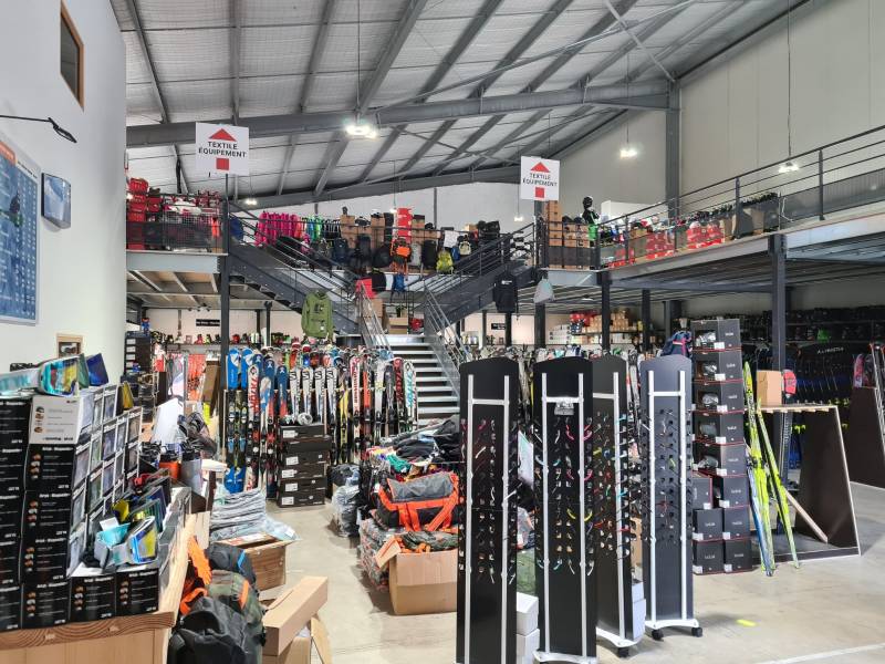 RAYONNAGES SURFACES DE VENTE