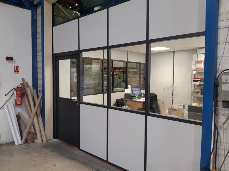 Cloison de bureau amovible