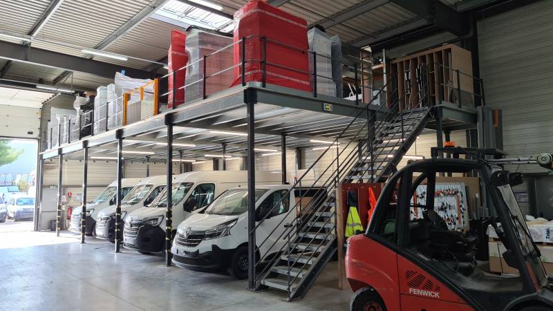 Une plateforme de stockage sur Vitrolles