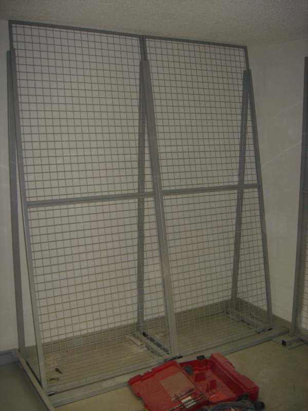 GRILLE A TABLEAU INCLINEE