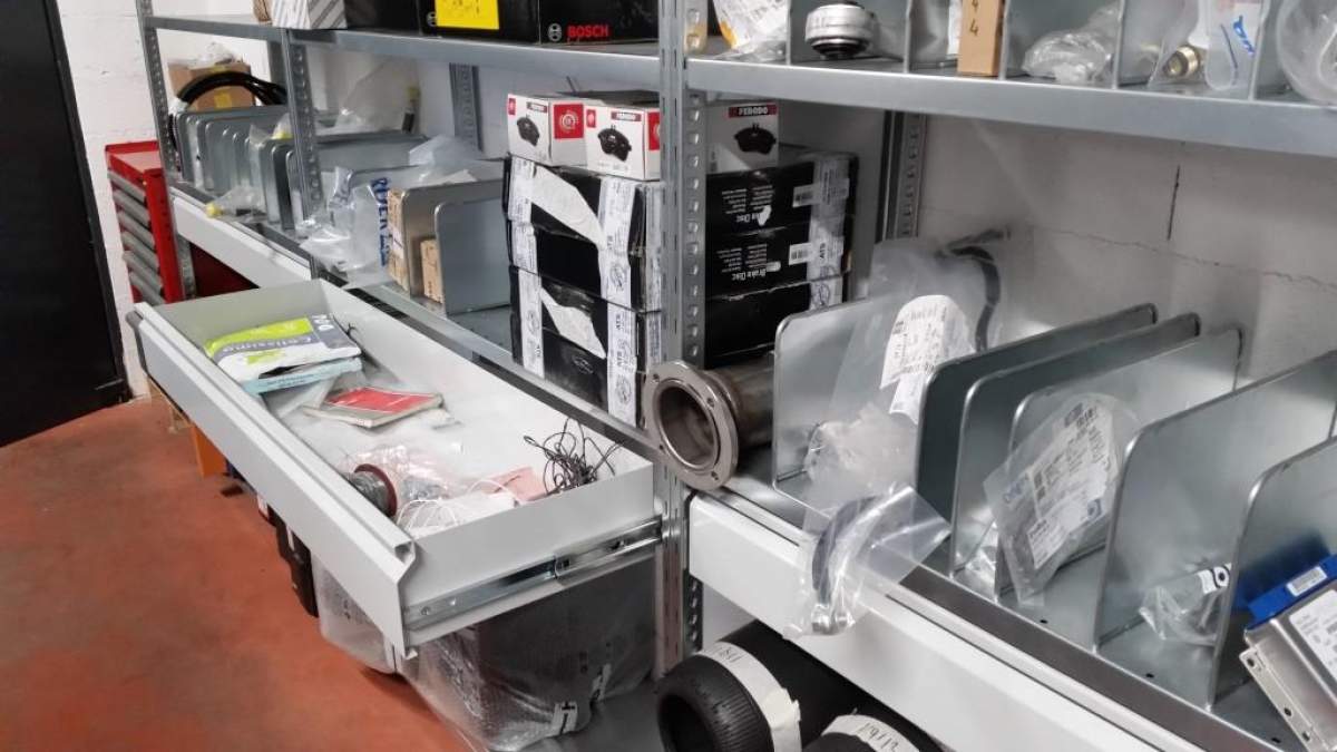 COMPARTIMENTS ET TIROIRS