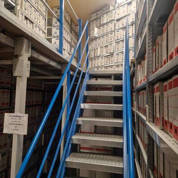 Installation de rayonnage autoporteur, pour une préfecture du Var.