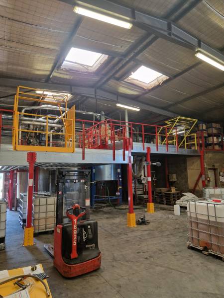Mise aux normes CARSAT d'une plateforme industrielle multi-niveaux de 150 m²