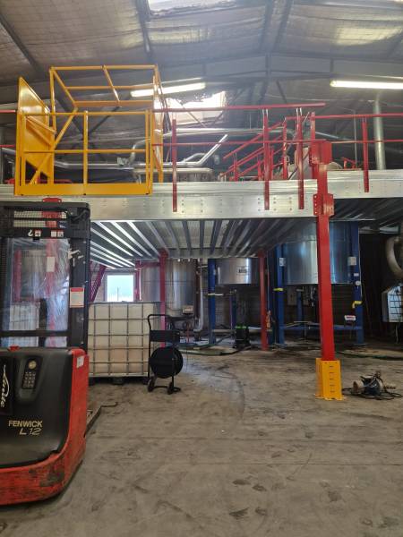 Mise aux normes CARSAT d'une plateforme industrielle multi-niveaux de 150 m²