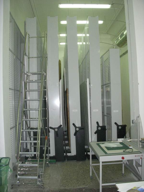 GRILLE A TABLEAU MOBILE DIFFERENTES HAUTEURS