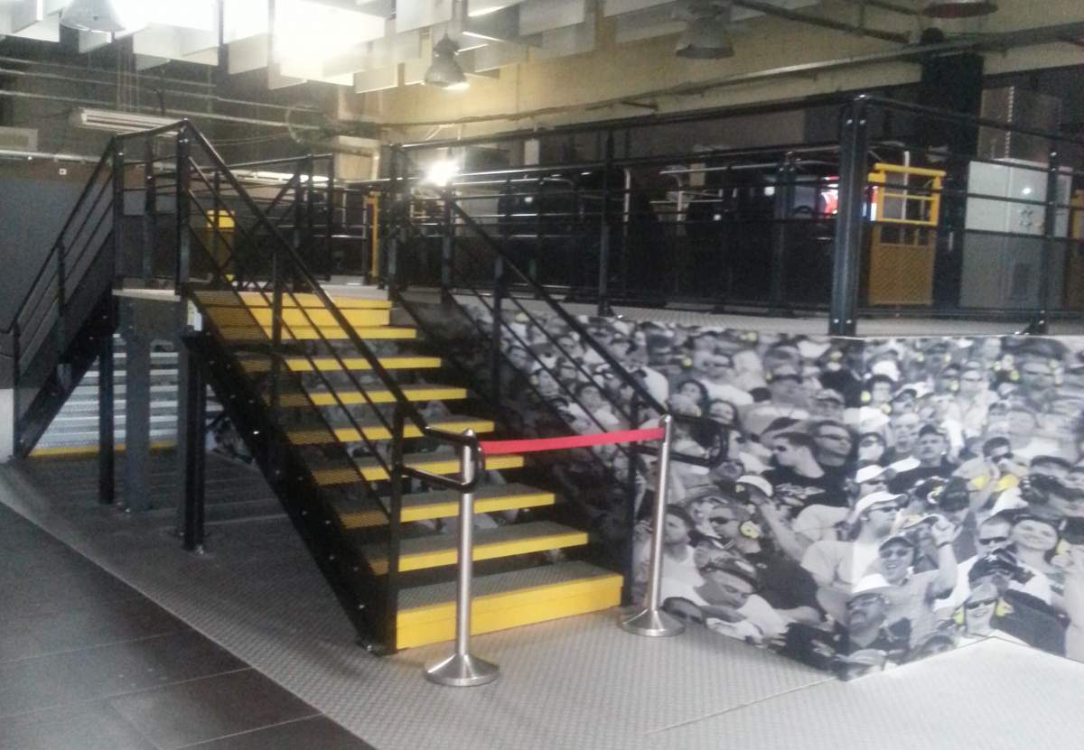 MEZZANINE CINEMA . BOWLING