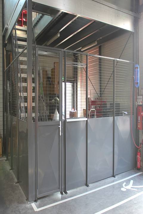 Cloison semi-grillagée