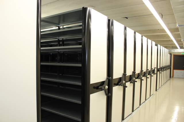 Notre zone d'activité pour ce service Grille extractible pour stockage d'oeuvre d'art en réserve de musée